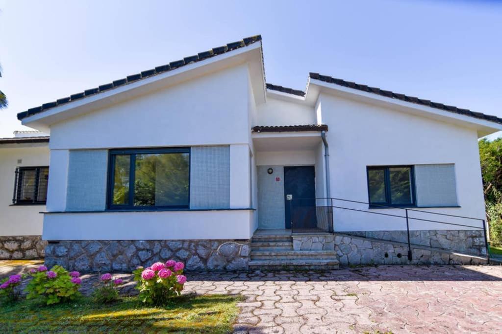 הוילה Santoña ¡Nuevo! Espectacular Casa En La Playa De Berria מראה חיצוני תמונה