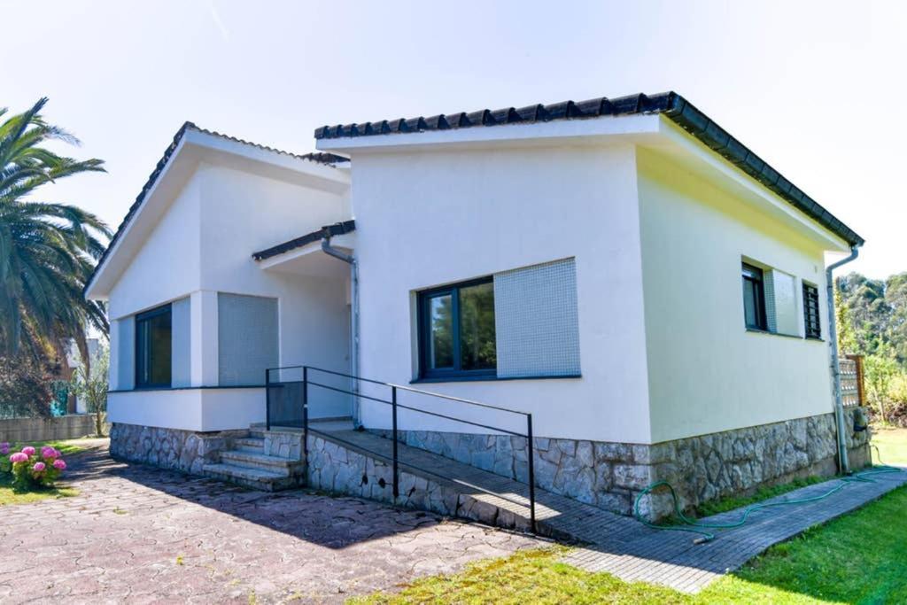 הוילה Santoña ¡Nuevo! Espectacular Casa En La Playa De Berria מראה חיצוני תמונה